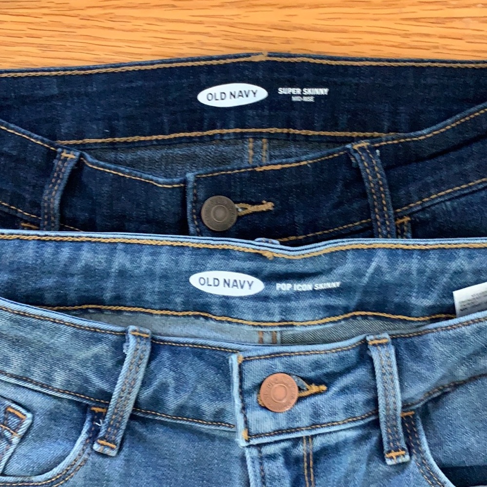 2 pair of jeans for 10 dollars, one light pair, one dark pair